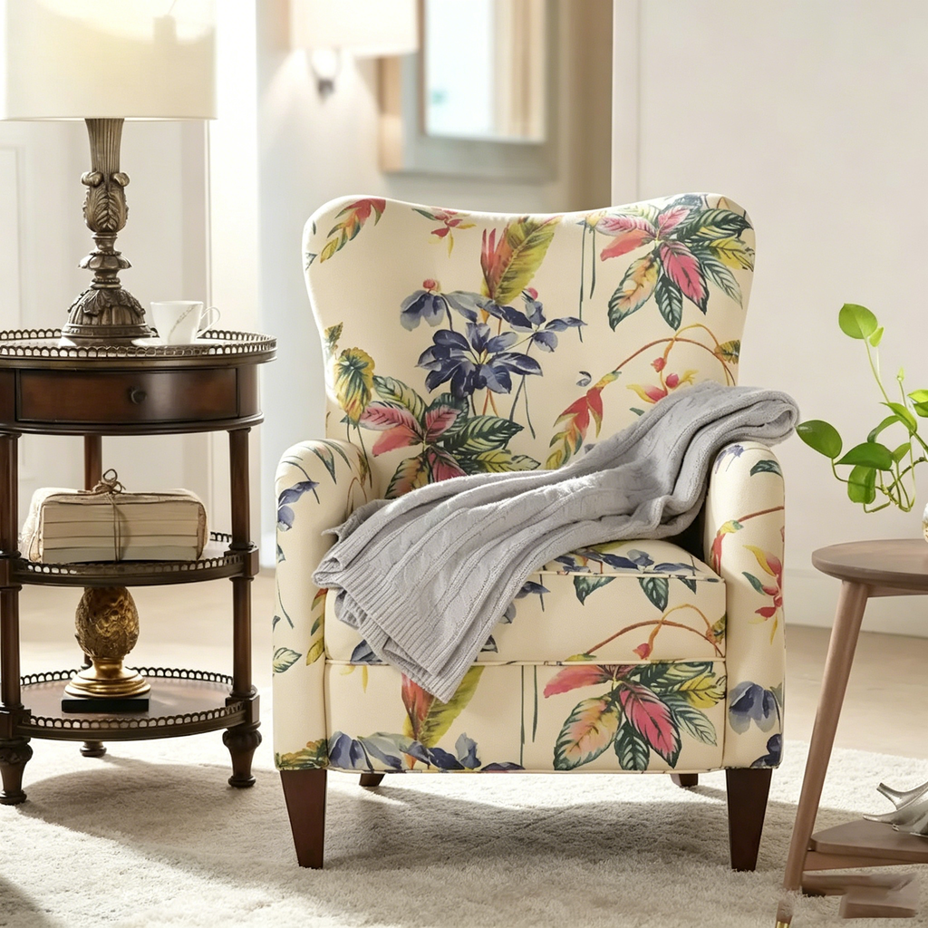 Fauteuil tapissé à motif floral
