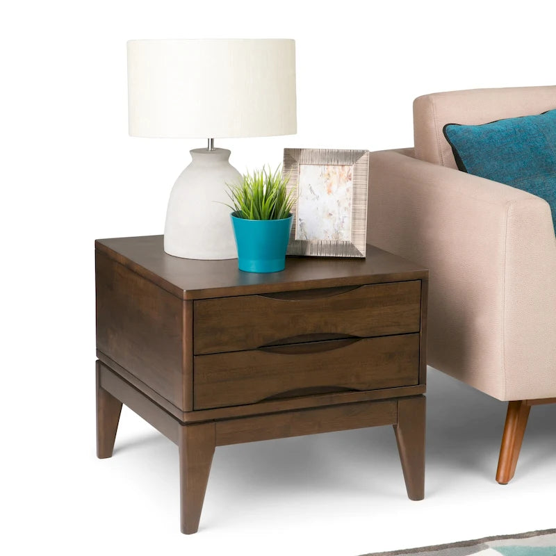 Table d'appoint carrée en bois massif
