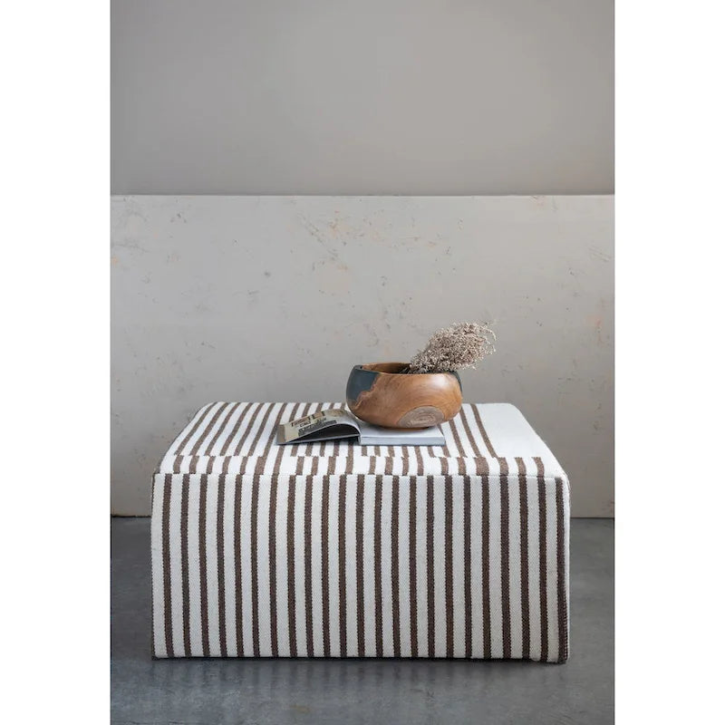 Table basse et tabouret rembourrés