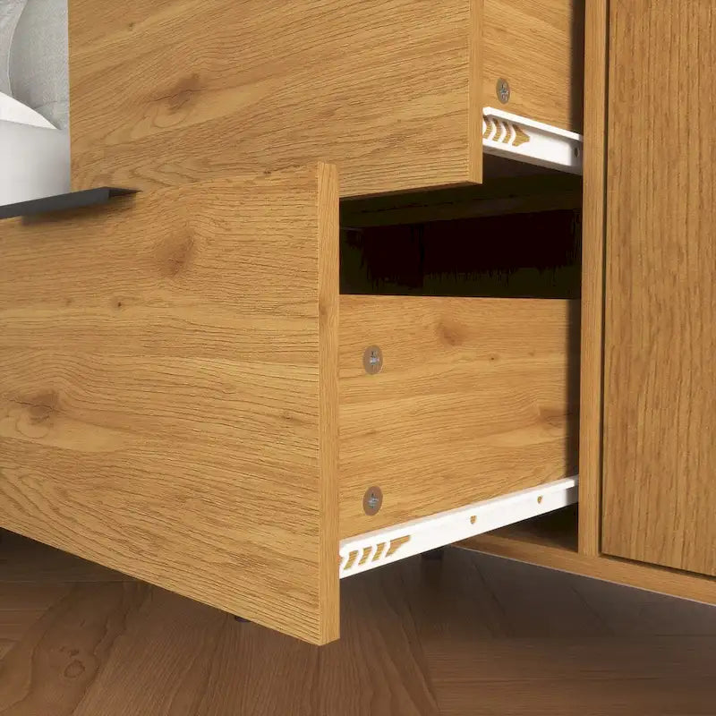 Armoire de style médiéval