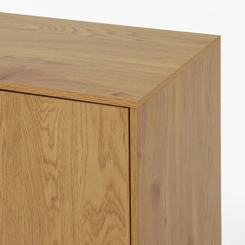 Armoire de style médiéval